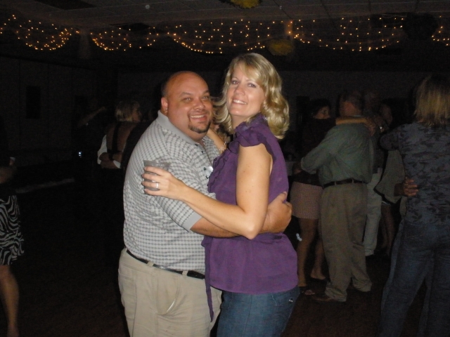 Mark Brown and Janet Olds sharing a dance.....awwww.