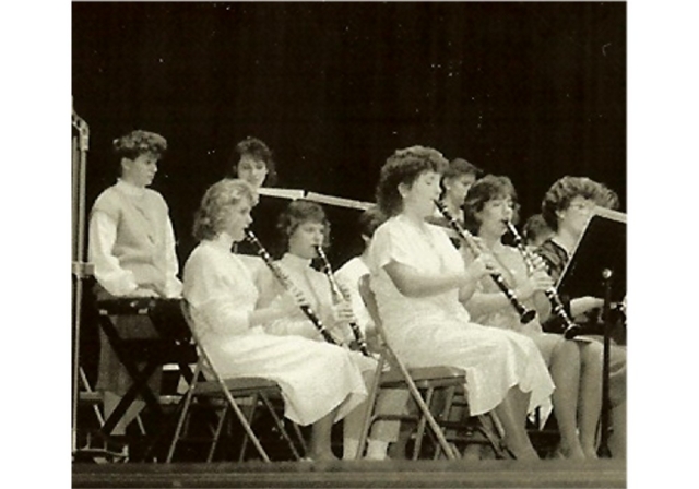 Check out Kim Willard, Bev Simpler, Kristen Maize and Amy Schnappinger playing their clarinets!